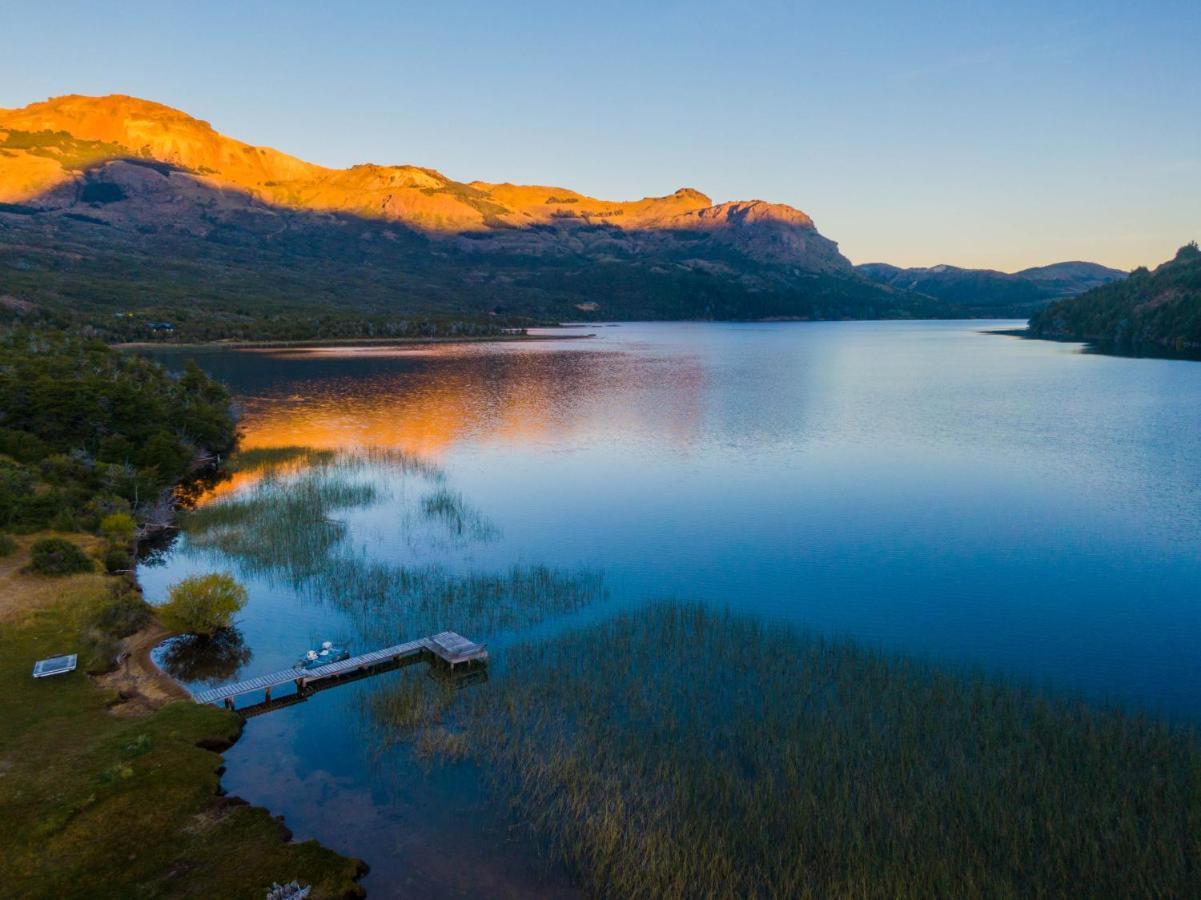 Laguna Larga Lodge Lago Futalaufquen Esterno foto