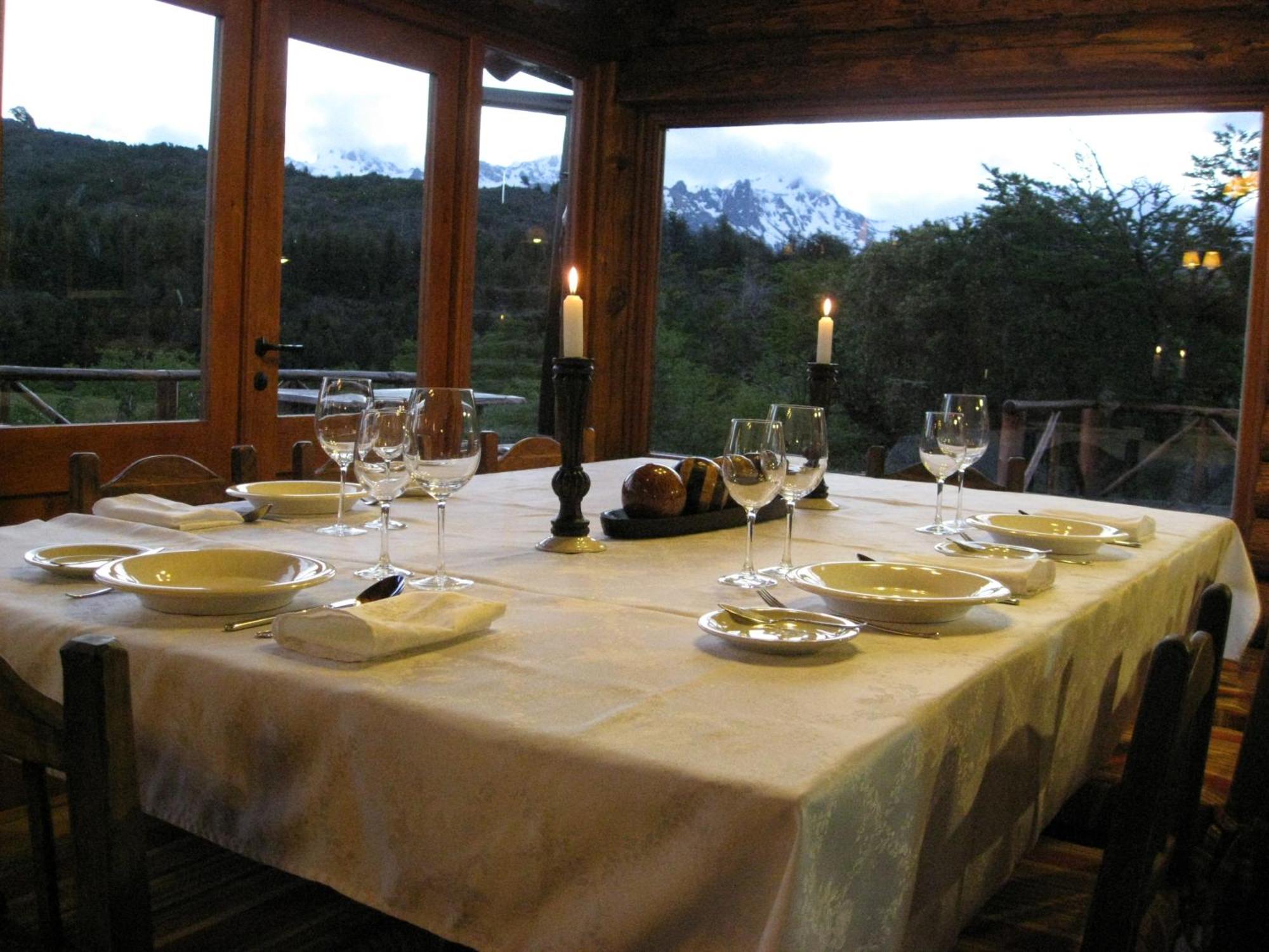 Laguna Larga Lodge Lago Futalaufquen Esterno foto